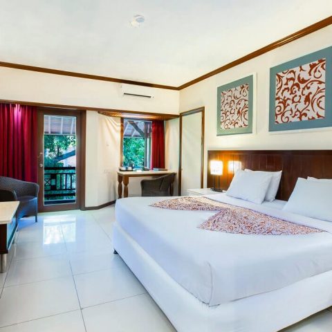 deluxe-room-kuta-hotels-1