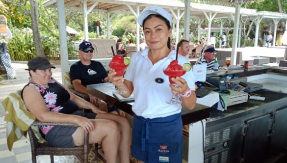 BEACH BAR ATTENDANT