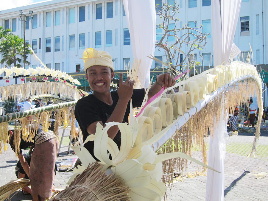 SOUTH KUTA BEACH BUSINESS ASSOCIATION’S PENJOR & GEBOGAN COMPETITION